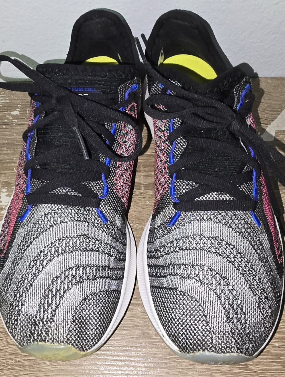New Balance FuelCell Rebel V1 Knit Running Shoes Athletic Sneakers Women's 6.5 - Picture 2 of 8